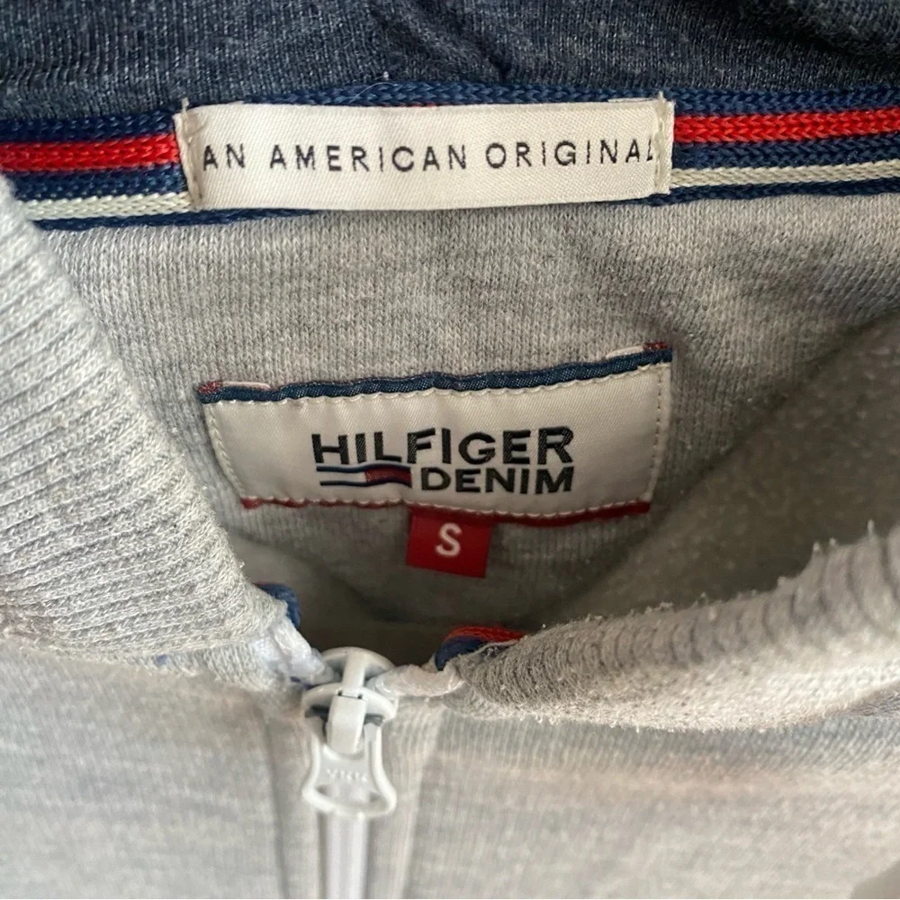 Tommy Hilfiger stylish gray
